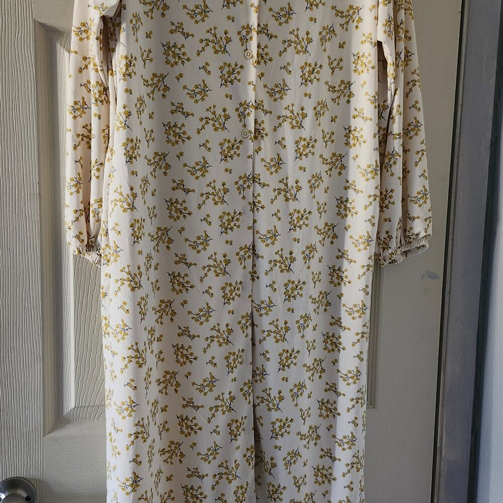 Dress - Picture 6 of 7